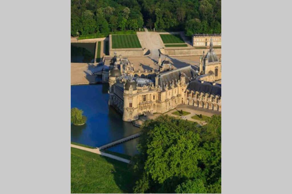 Ferienwohnung La Tete Dans Les Etoiles Aumont-en-Halatte Exterior foto